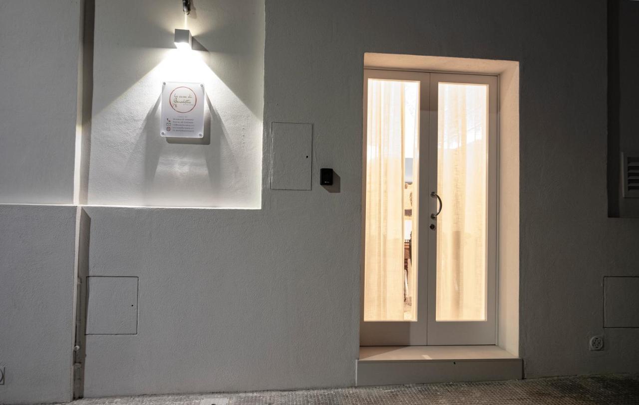 Отель La Casa Di Benedetta Полиньяно-а-Маре Экстерьер фото